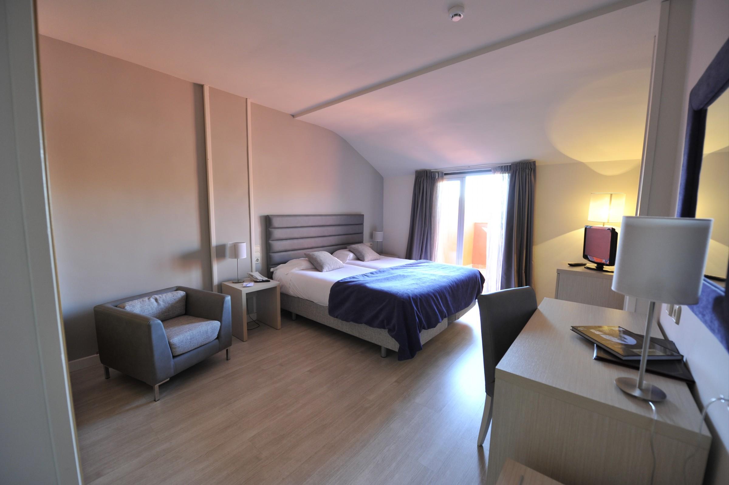 Hotel Puerta De Segovia à La Lastrilla Extérieur photo