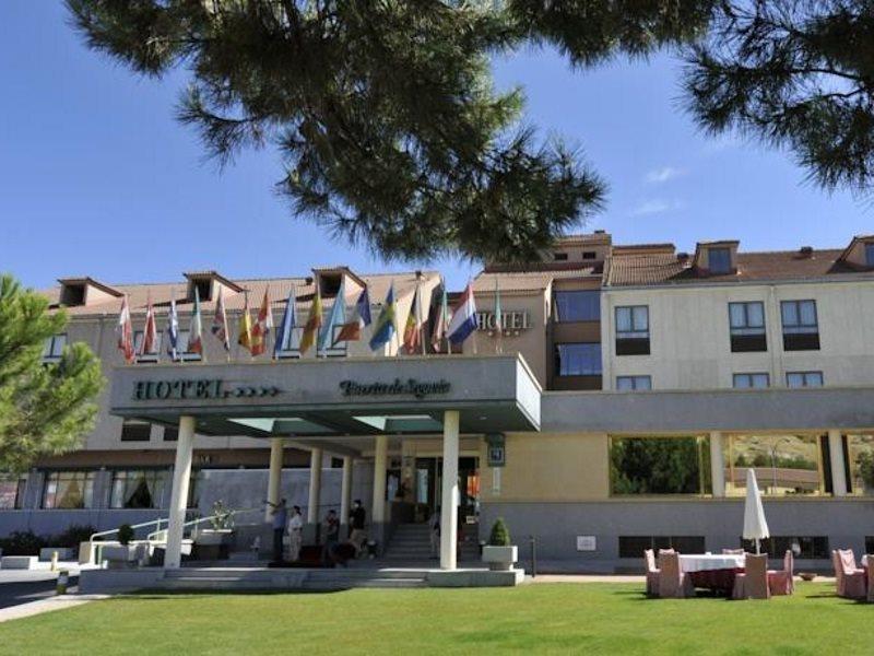 Hotel Puerta De Segovia à La Lastrilla Extérieur photo